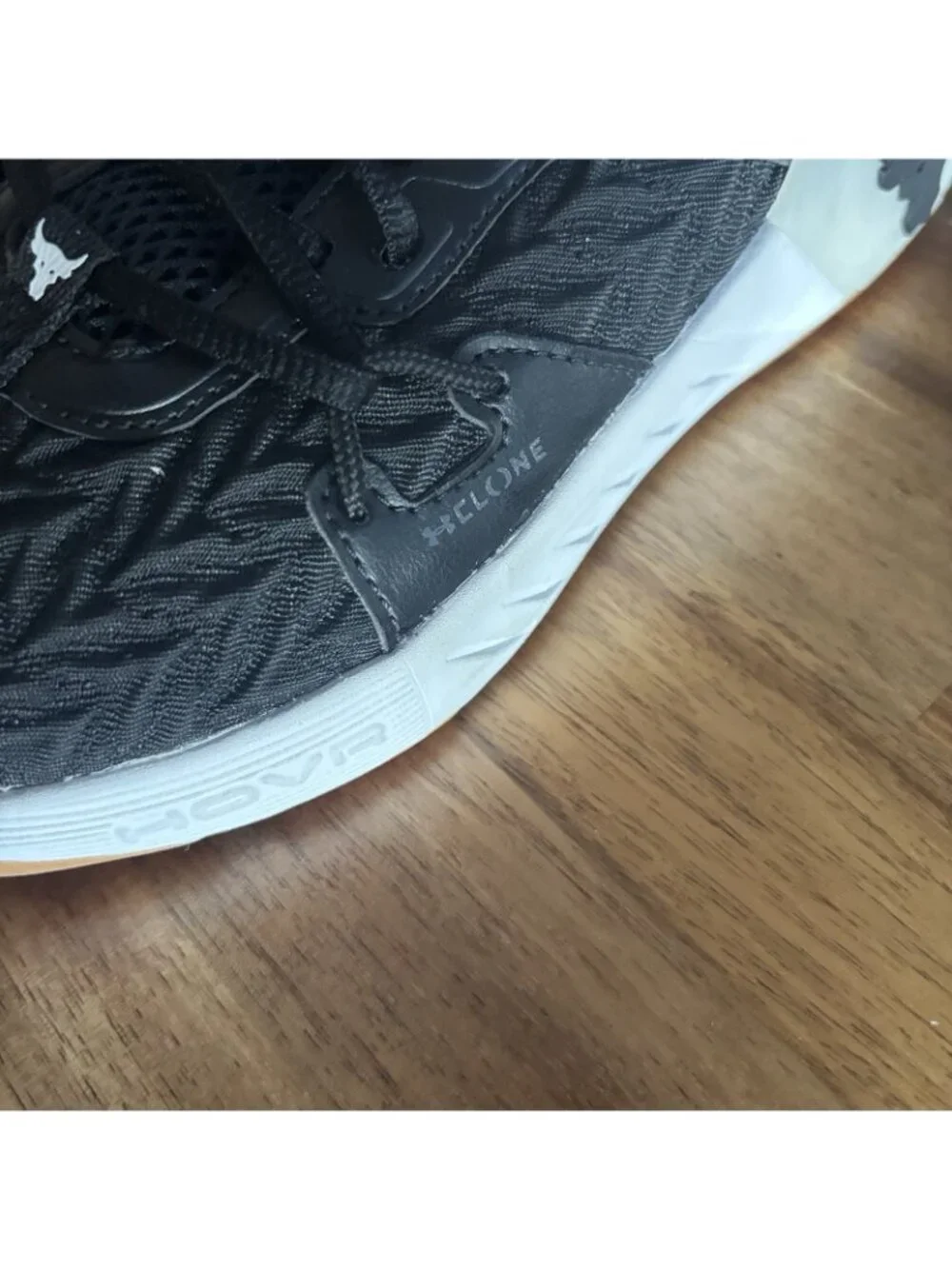 Under Armour excellent please